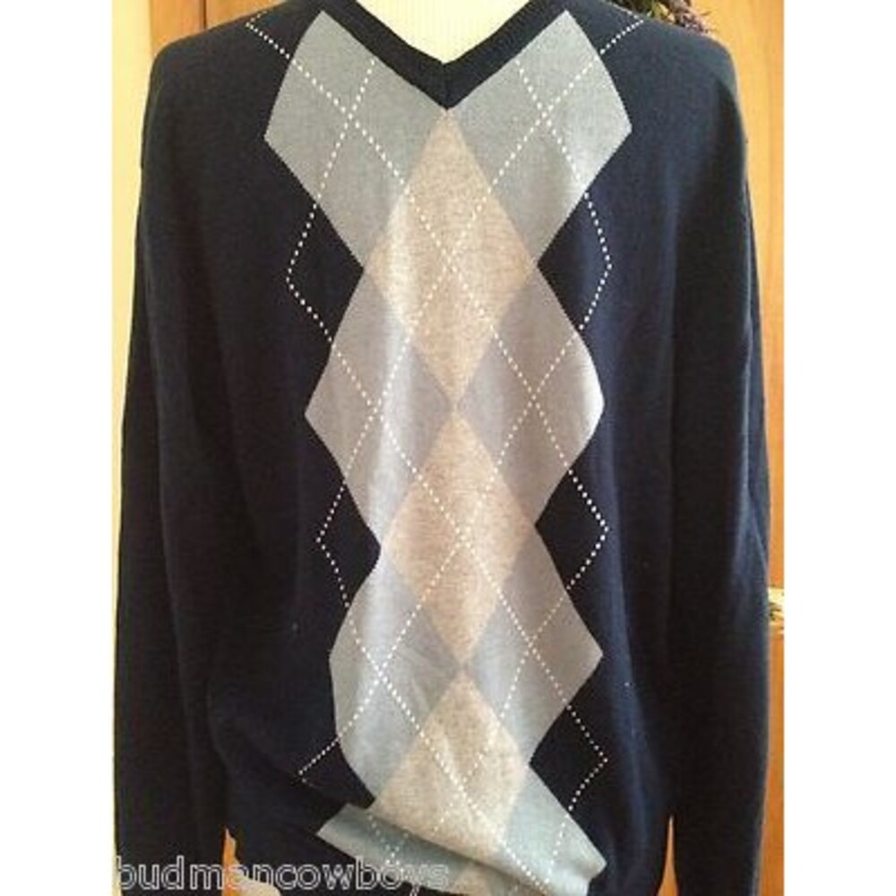 J. Ferrar Men's Sweater Navy Blue Argyle V-Neck Sweater Size Medium